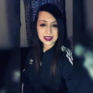 Meet your Posher, Crystal